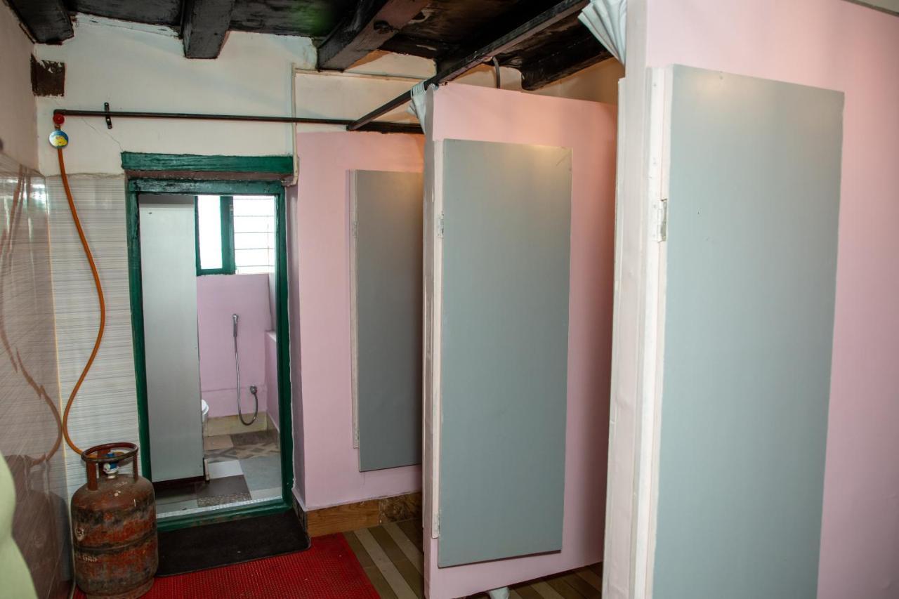 קטמנדו Trekkers Hostel מראה חיצוני תמונה